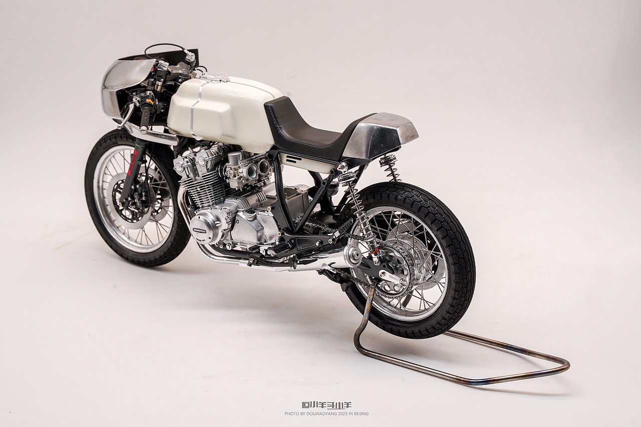 模型改车|本田CB750F CAFE RACER