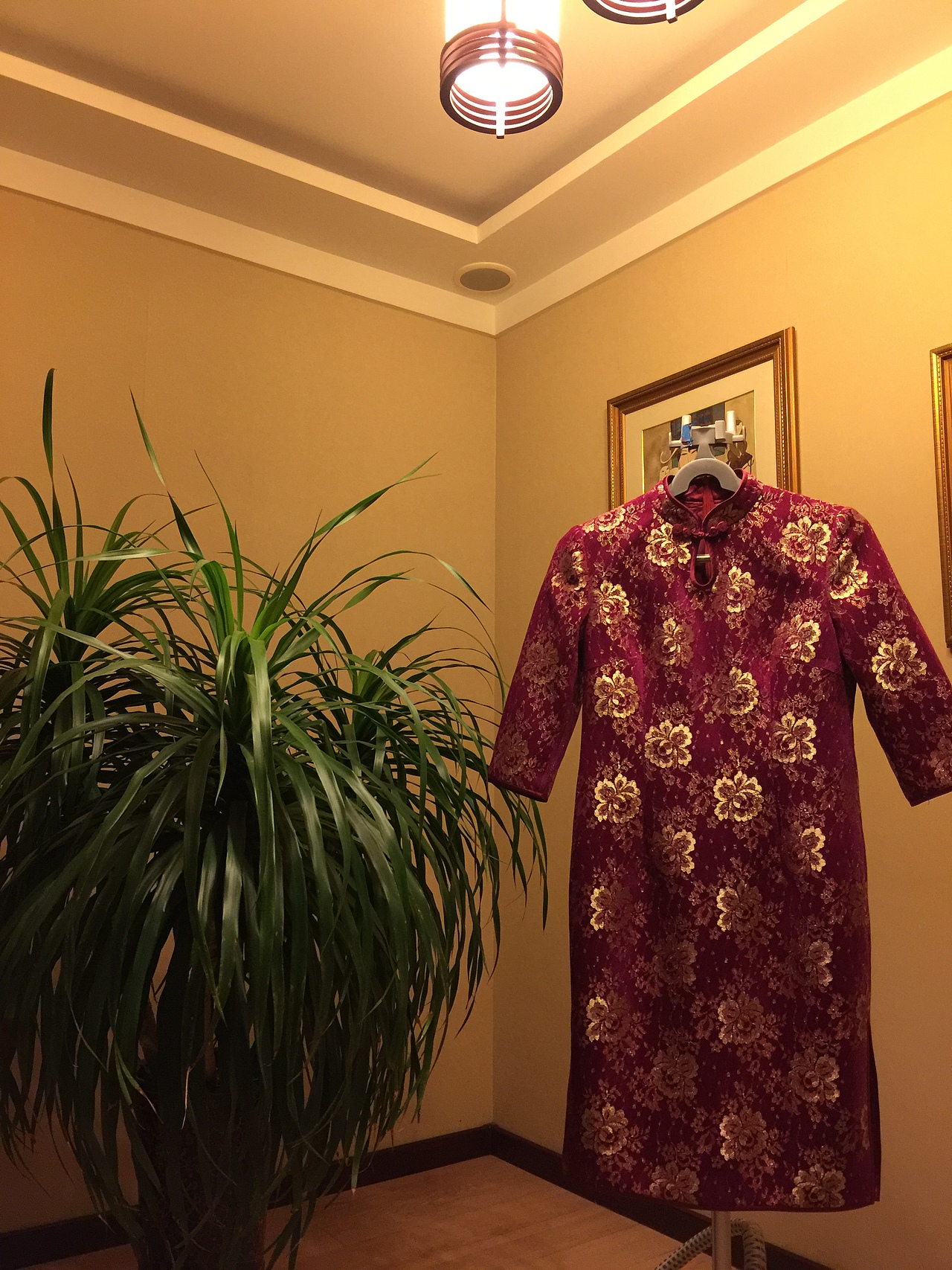 滴水旗袍（图ZOTI0MzcwNjQ=） - 正装/礼服 - 站酷设计师BYPPP原创素材 - 站酷ZCOOL