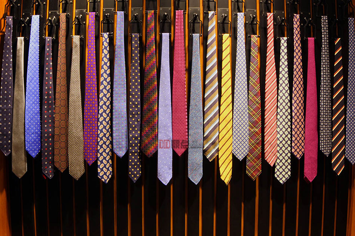 领带展售柜