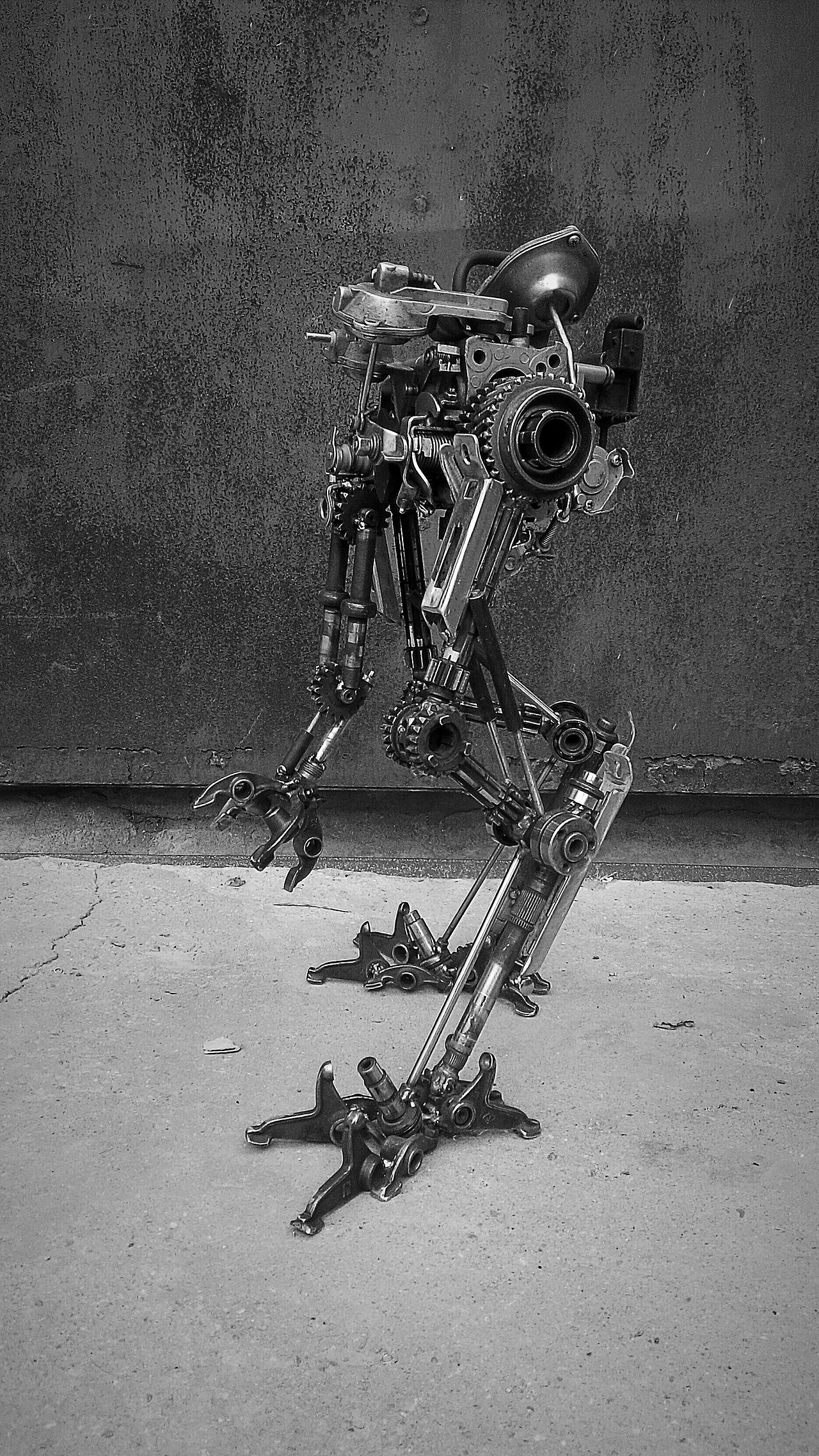 一组小机甲的设计和金属焊接