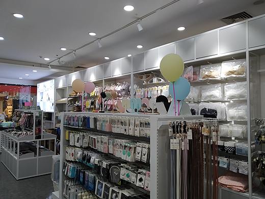 诺米货架NOME货架名创优品经营百货店要建立口碑