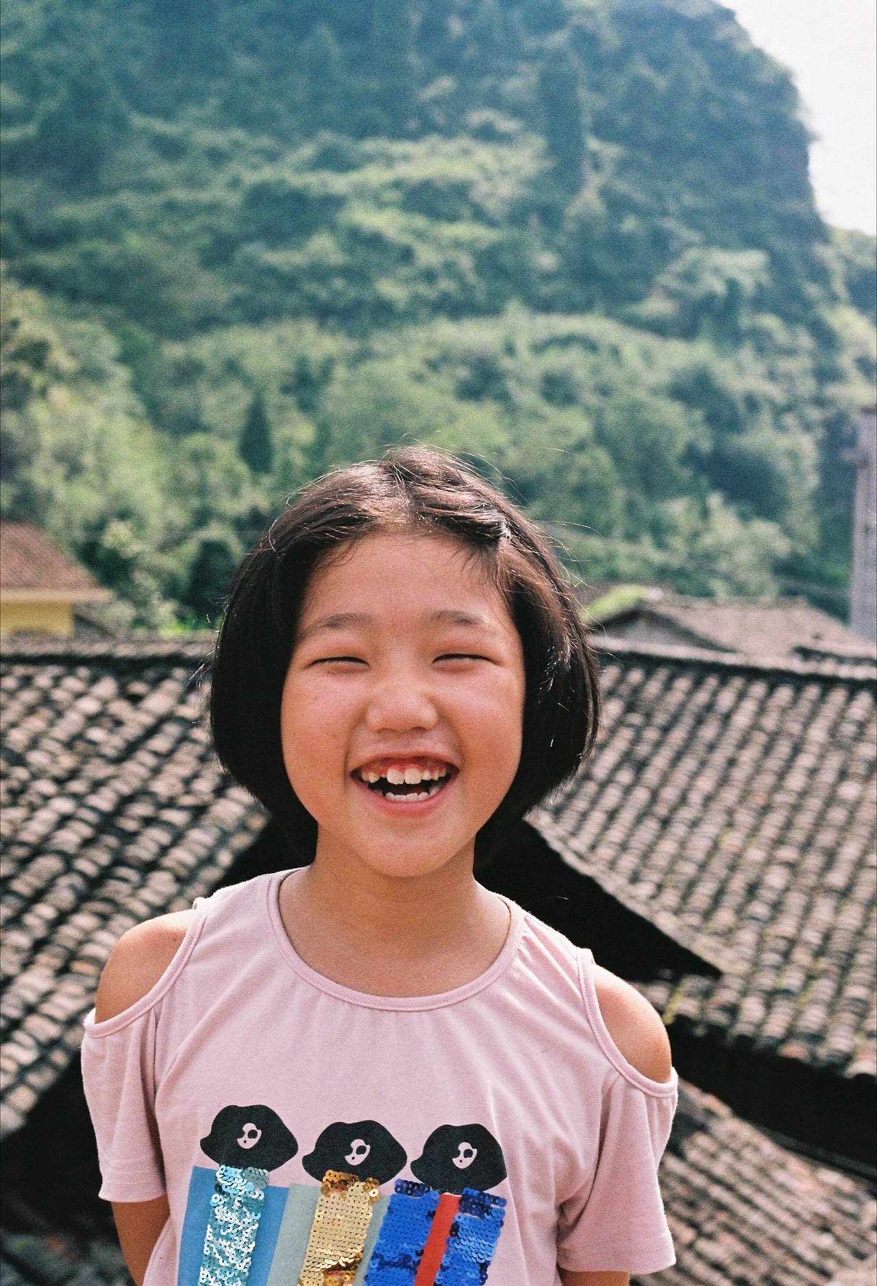 笑与默（图ZODU0NTQ3MjA=） - 人像摄影 - 站酷设计师顾言期原创素材 - 站酷ZCOOL