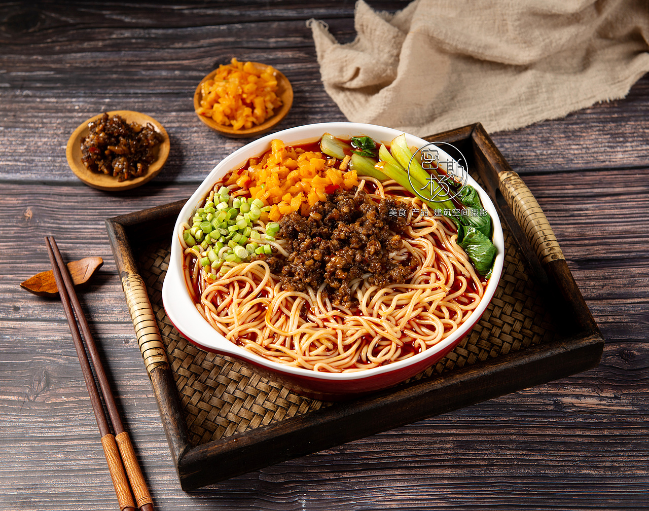 麻辣爆肚重庆小面花甲面小龙虾面羊板面哇哦