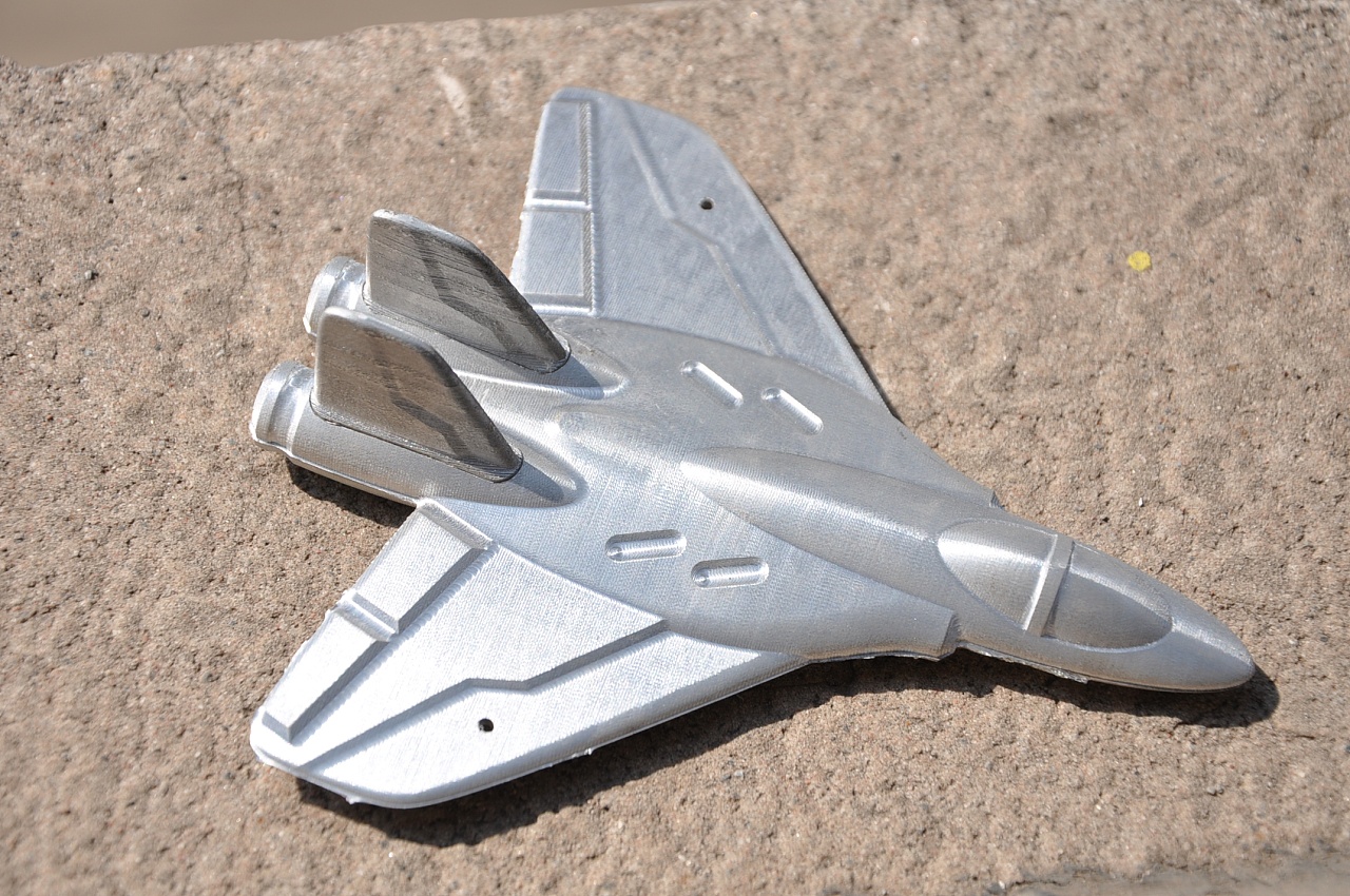 自娱自乐玩具小战斗机一辆~其实我是来爆吴大神(向前看w)皂片的