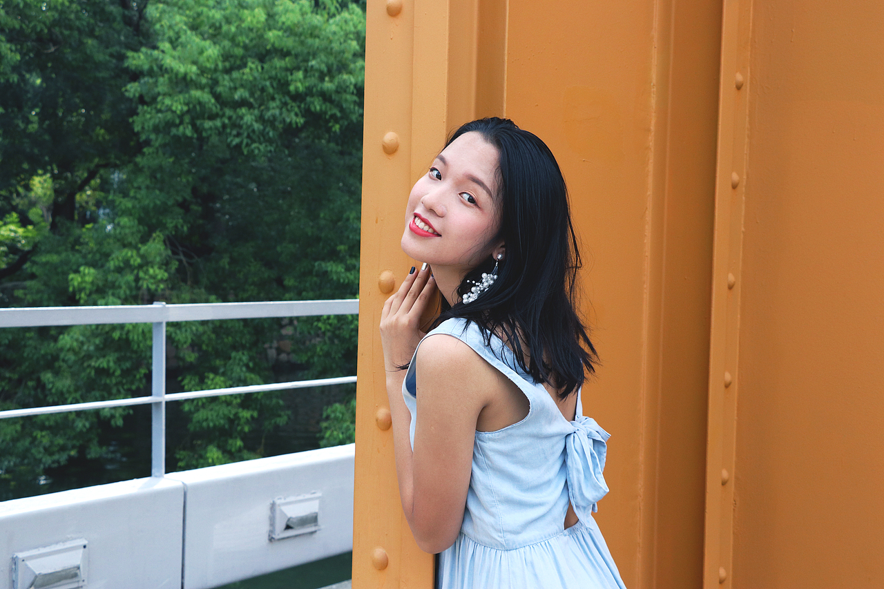 黏黏的风啊 甜甜的人