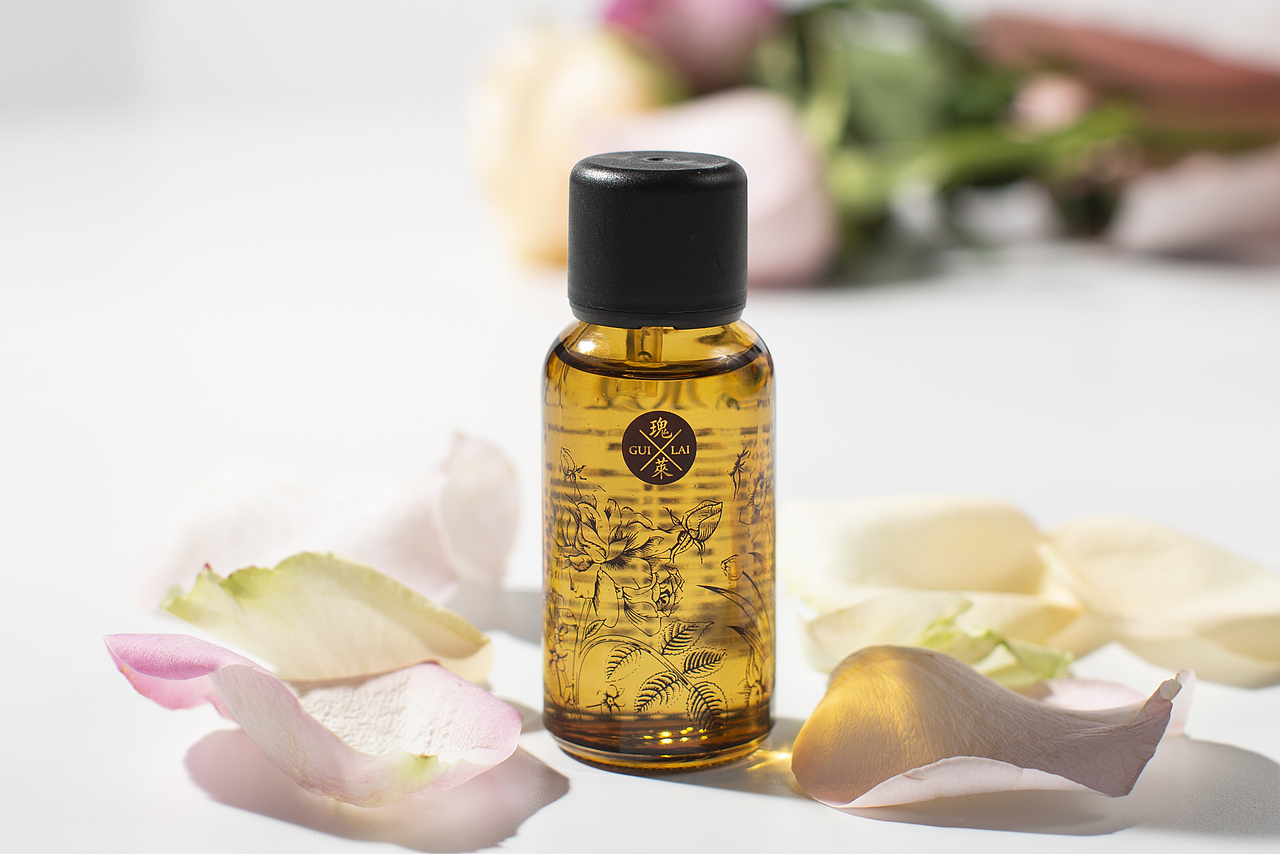 瑰莱——玫瑰精油产品拍摄（图ZMTU2NTk4NDE2） - 产品摄影 - 站酷设计师龙湫传媒原创素材 - 站酷ZCOOL