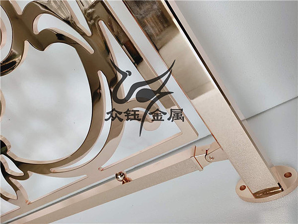 你见过这种铝板雕刻镀金楼梯护栏吗? 玫瑰金_镂空