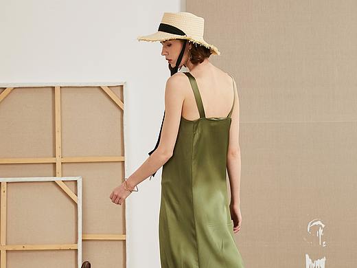 设计师品牌服装拍摄 | 简约