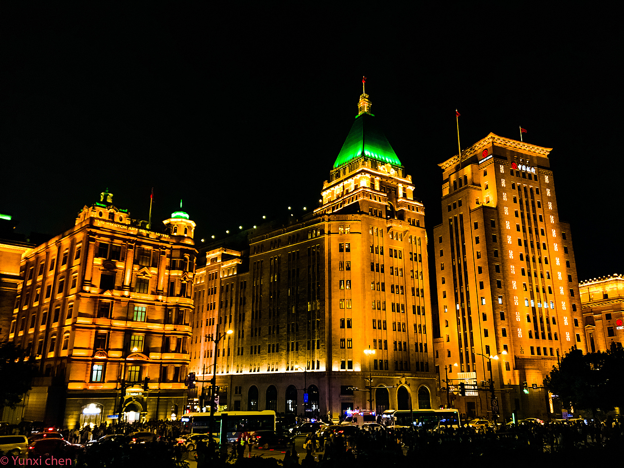 进博外滩灯光秀