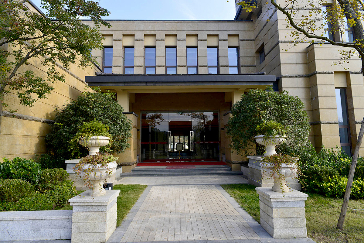 半岛溪案 项目广告设计