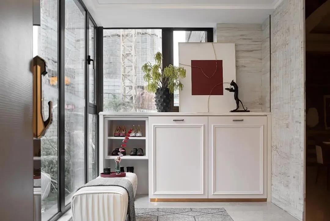 典雅与潮流并存新古典风，那一抹中国红，惊艳了时光~