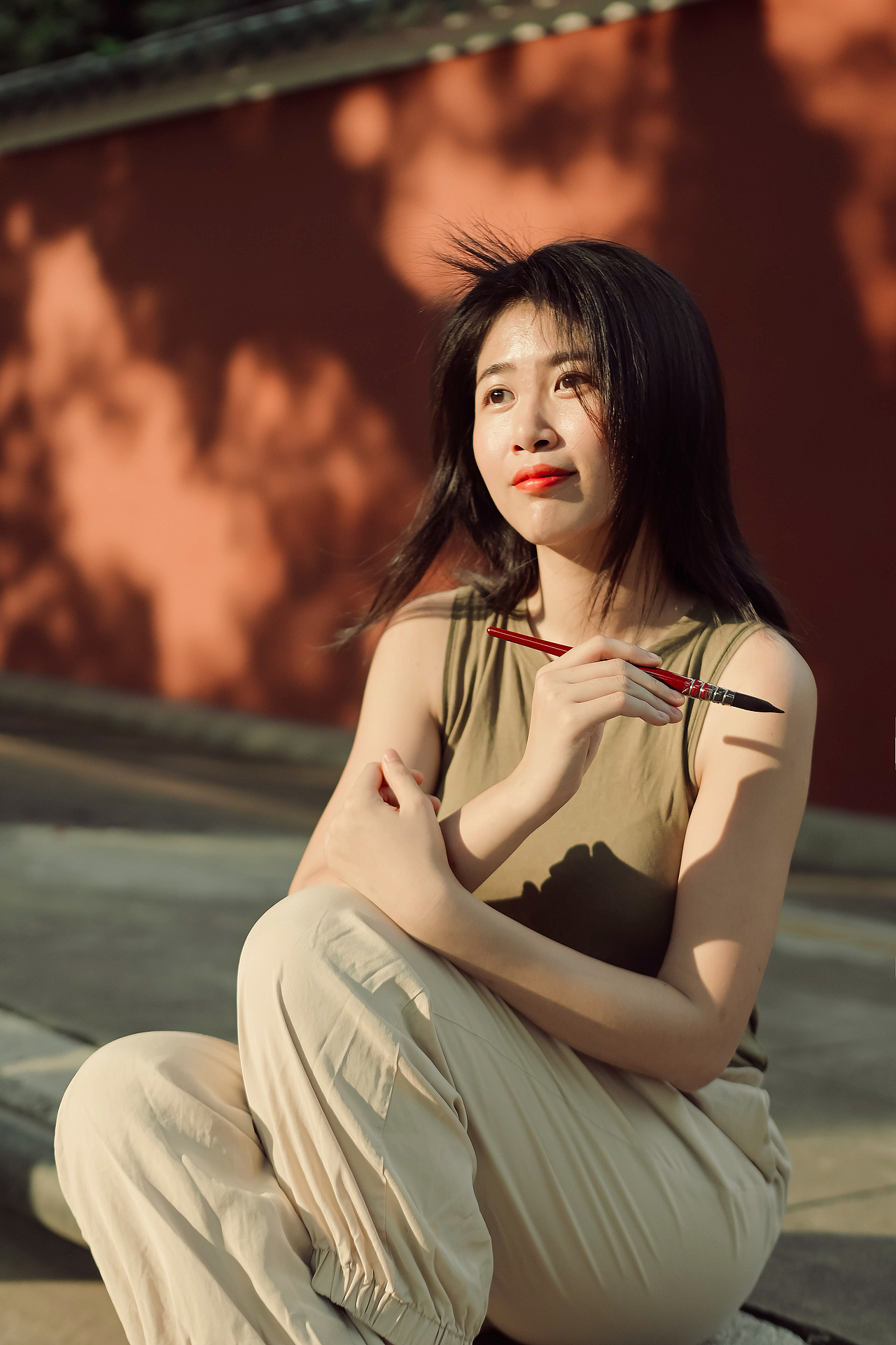 夕阳红墙与诗人（图ZMzQ1OTQ4NTIw） - 人像摄影 - 站酷设计师KK想要和这个世界原创素材 - 站酷ZCOOL