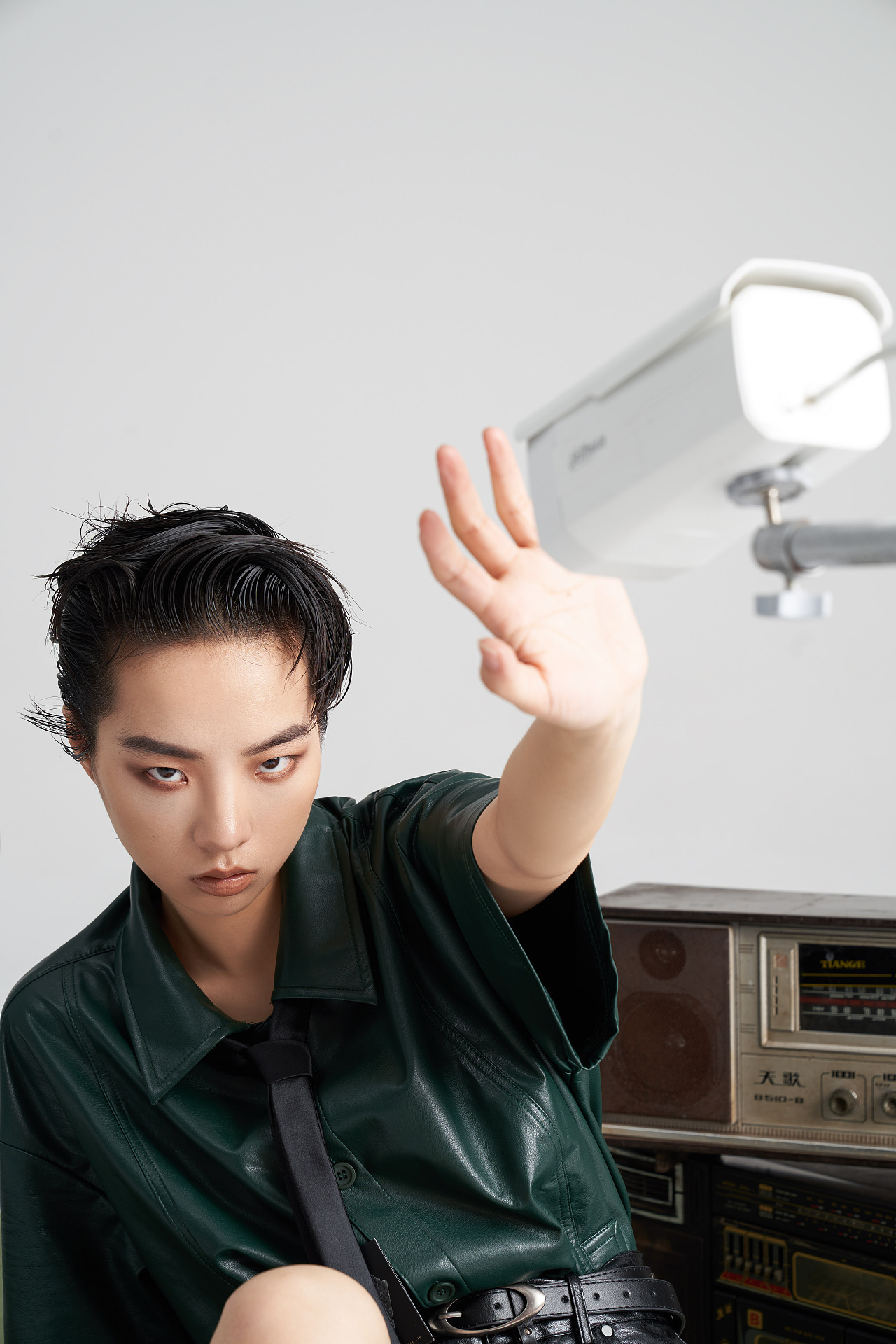 复古电视-商拍杂志（二）（图ZMzA2NzczODA4） - 人像摄影 - 站酷设计师QUCYPHOTO原创素材 - 站酷ZCOOL