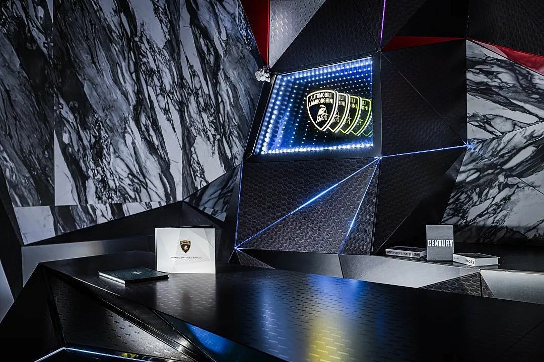李明锋:兰博基尼岩板中国首家概念店