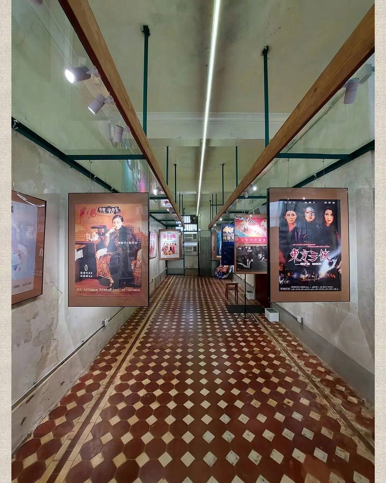 【梅艳芳】怀旧会褪色,但经典永不过时~