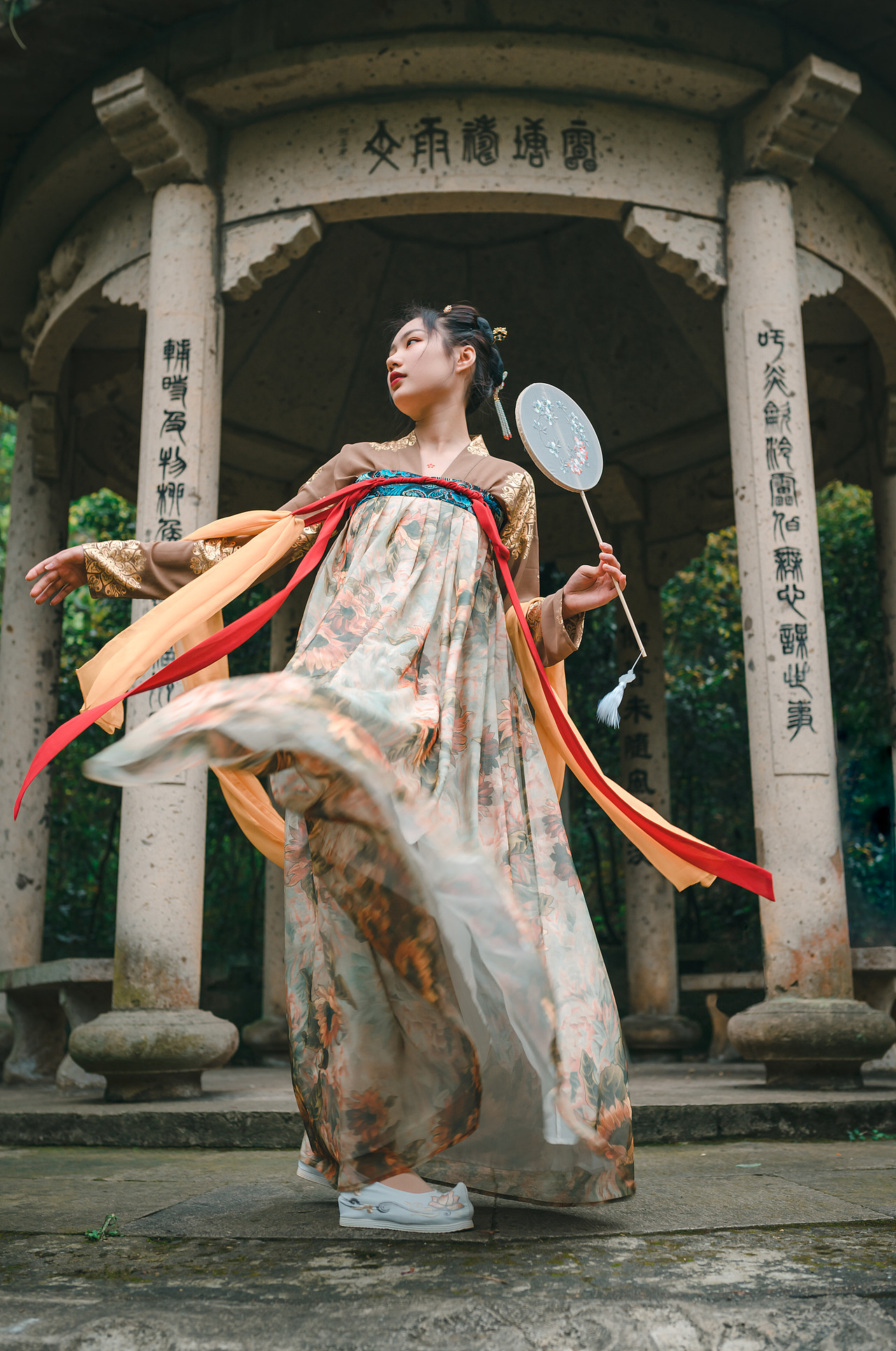 2020.3.15廣西柳州龍?zhí)豆珗@漢服（圖ZMjAyNzg2MzMy） - 人像攝影 - 站酷設(shè)計師陳璐柳州攝影師原創(chuàng)素材 - 站酷ZCOOL