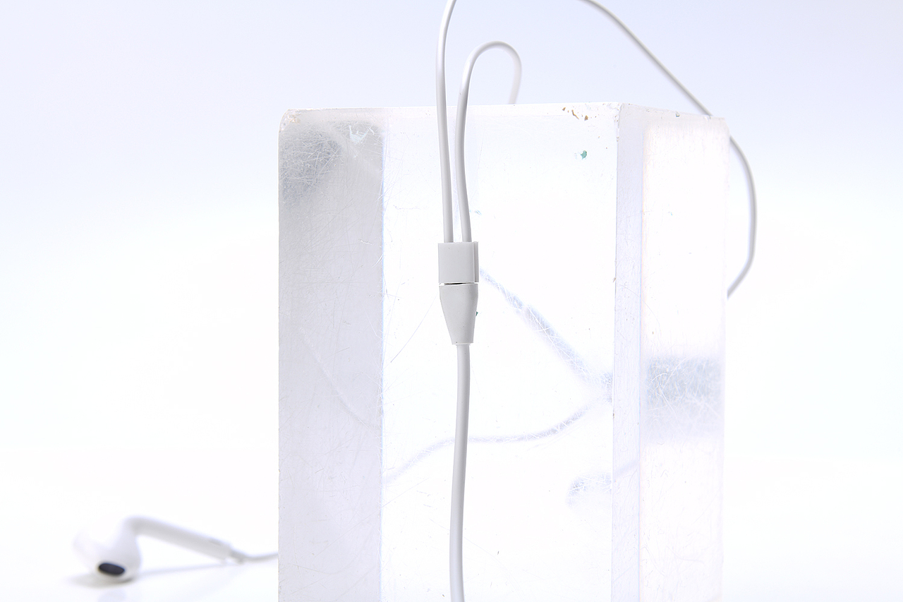 亚马逊摄影设计 | 苹果耳机