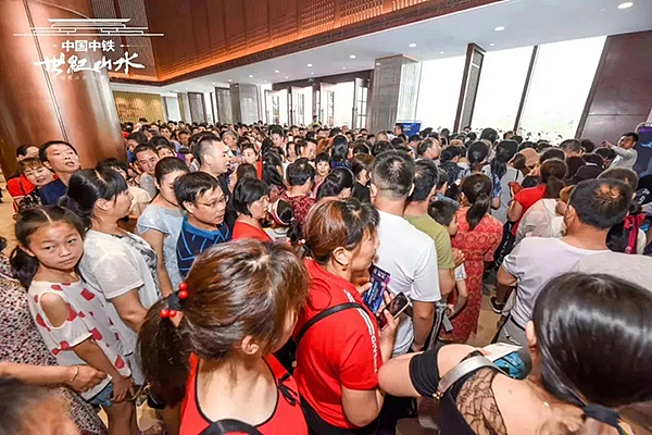 未来游乐园,梦幻鲸鱼岛
「将艺术与科技结合一体静态的画面可以变成动态生物<br>活灵活现地呈现在眼前」用炫目的科技颠覆你对艺术的想象<br><br>「梦幻鲸鱼岛」