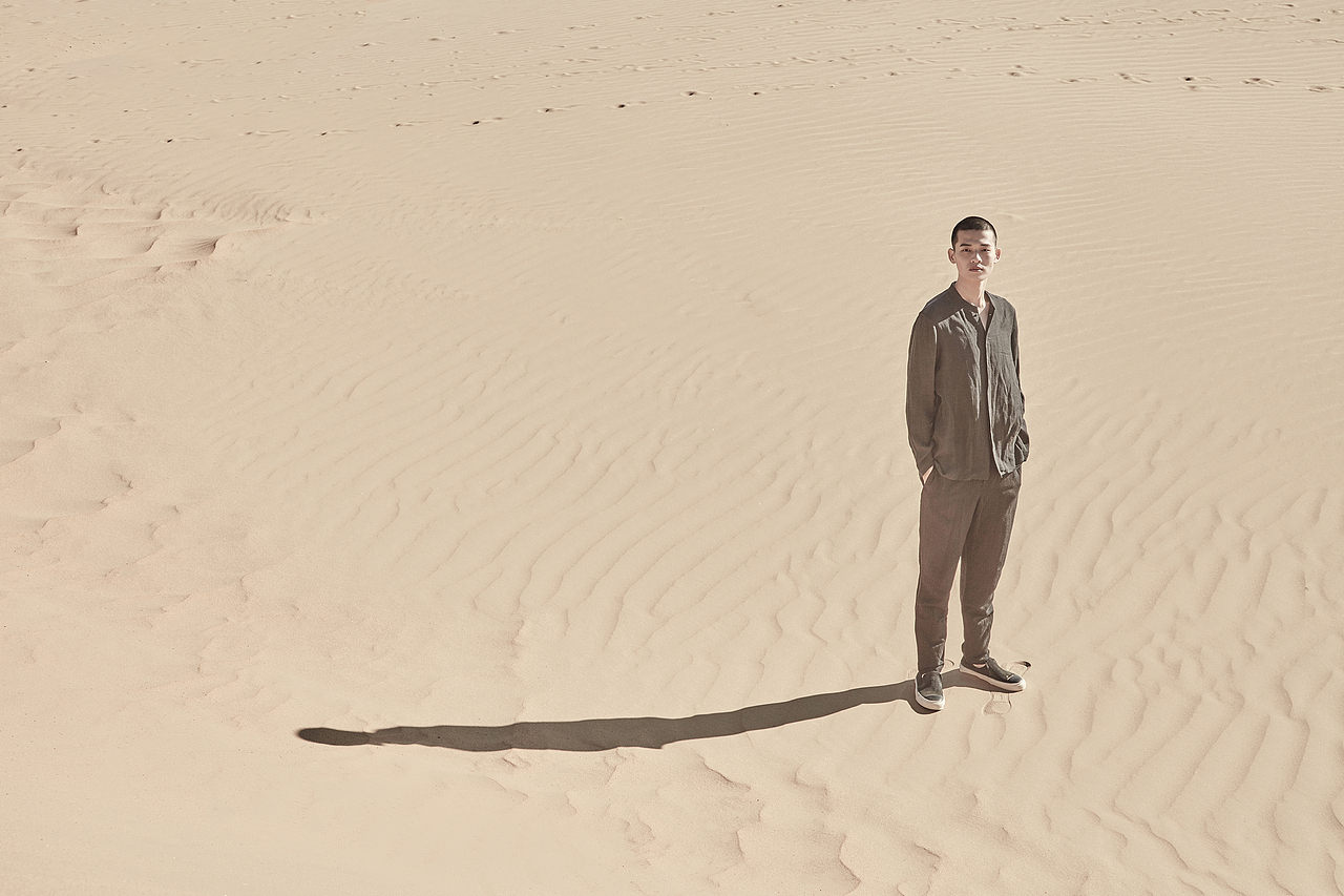 沙漠服装片修图（图ZMTc3ODk0ODU2） - 修图/后期 - 站酷设计师摄影师刘杨原创素材 - 站酷ZCOOL