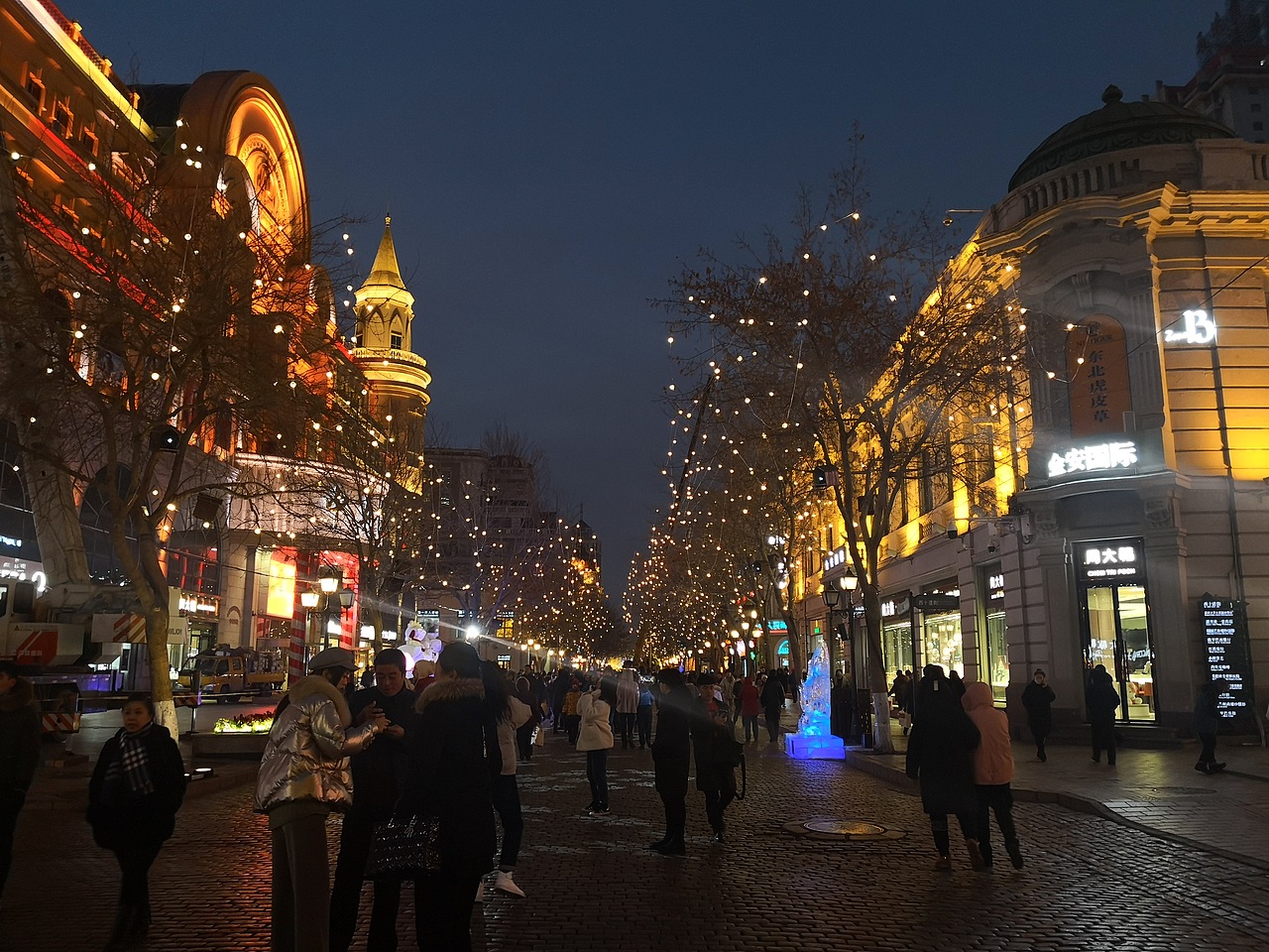 哈尔滨中央大街摄影（图ZMTQzMjY1MDQ0） - 环境/建筑摄影 - 站酷设计师karagounis原创素材 - 站酷ZCOOL