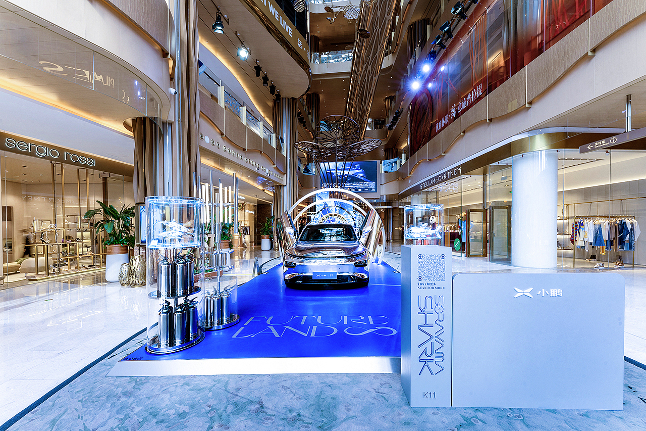 小鹏汽车 x K11 x 空山基 x 观月物造™ 展台设计