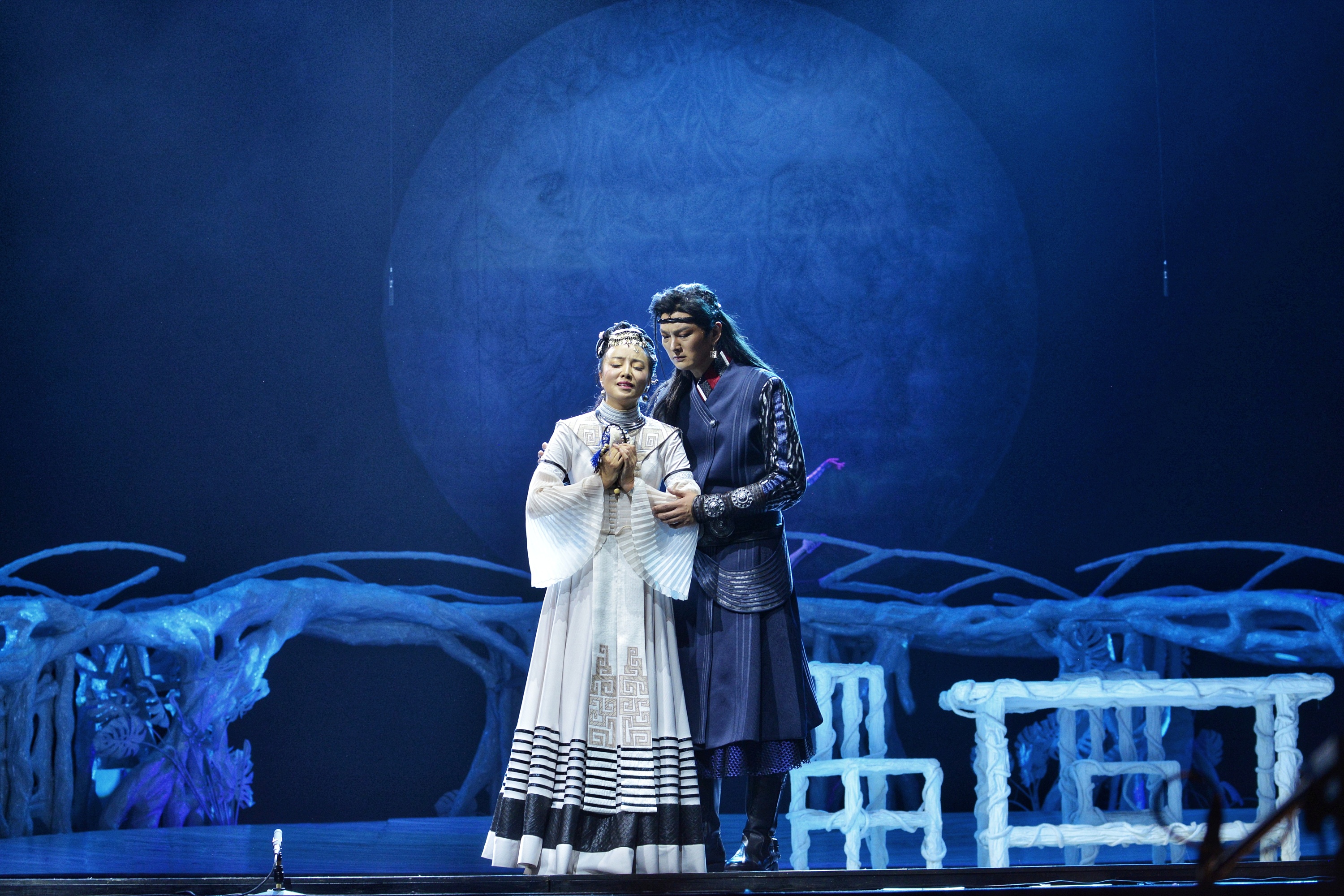 歌剧《小河淌水》首演