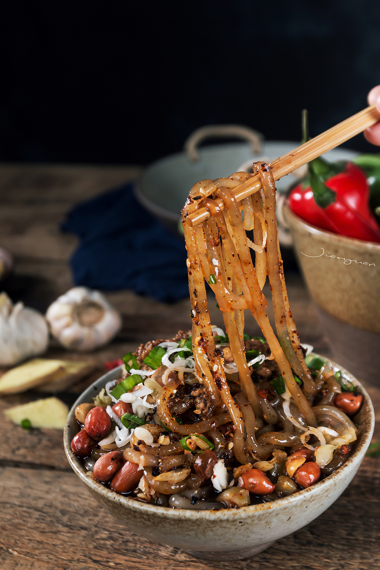 两组来自重庆的酸辣粉