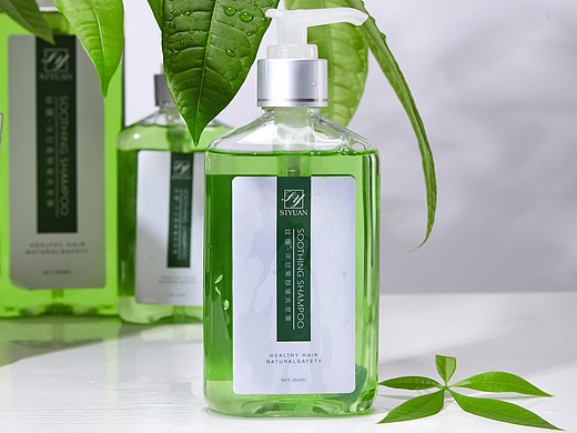 绿意飘散 生机昂扬:甘菊洗发水创意拍摄