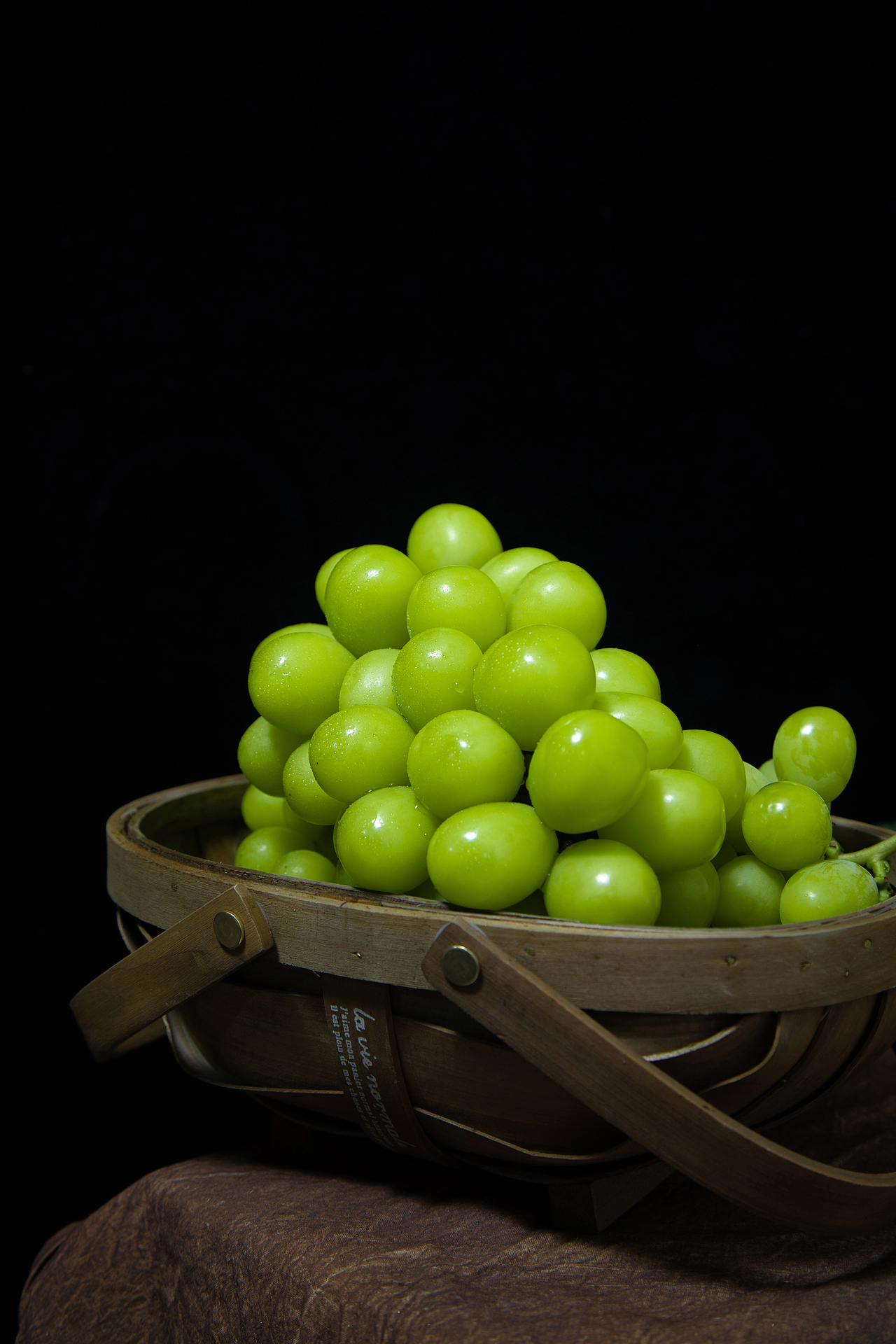 阳光玫瑰葡萄_商业摄影师周sir-站酷zcool