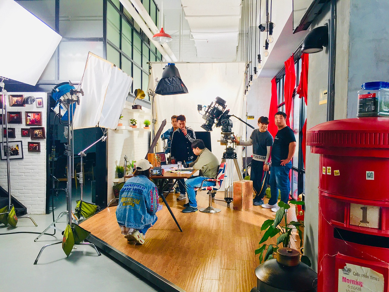 手绘泰铢创意工作