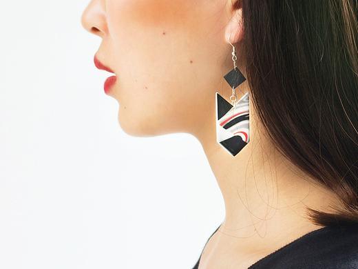 “月出”原创女性饰品品牌及产品设计