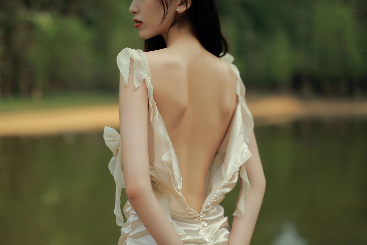 深林之中,不知归处