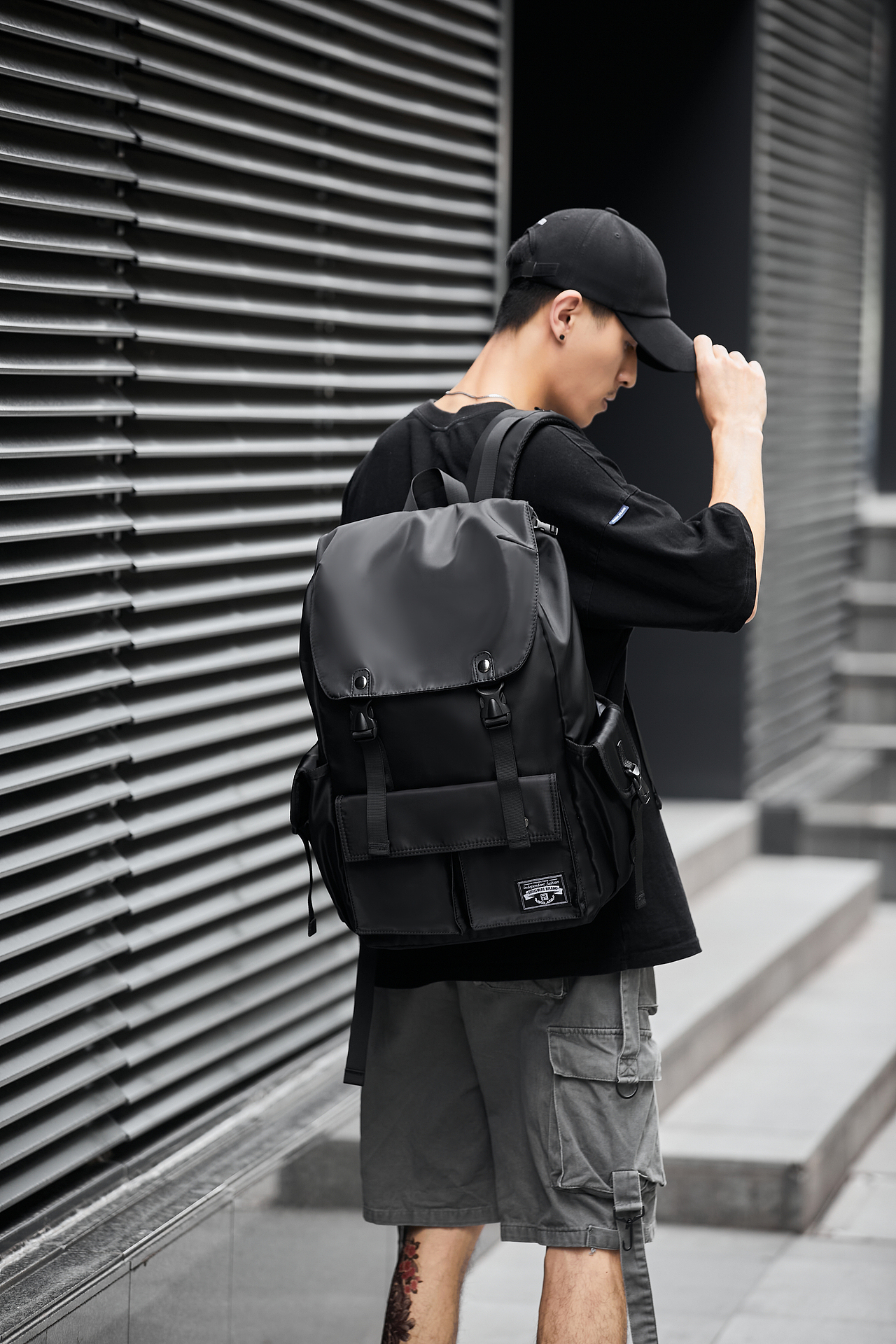 双肩包拍摄与修图（图ZMjc0MTEyNzM2） - 产品摄影 - 站酷设计师279131962原创素材 - 站酷ZCOOL