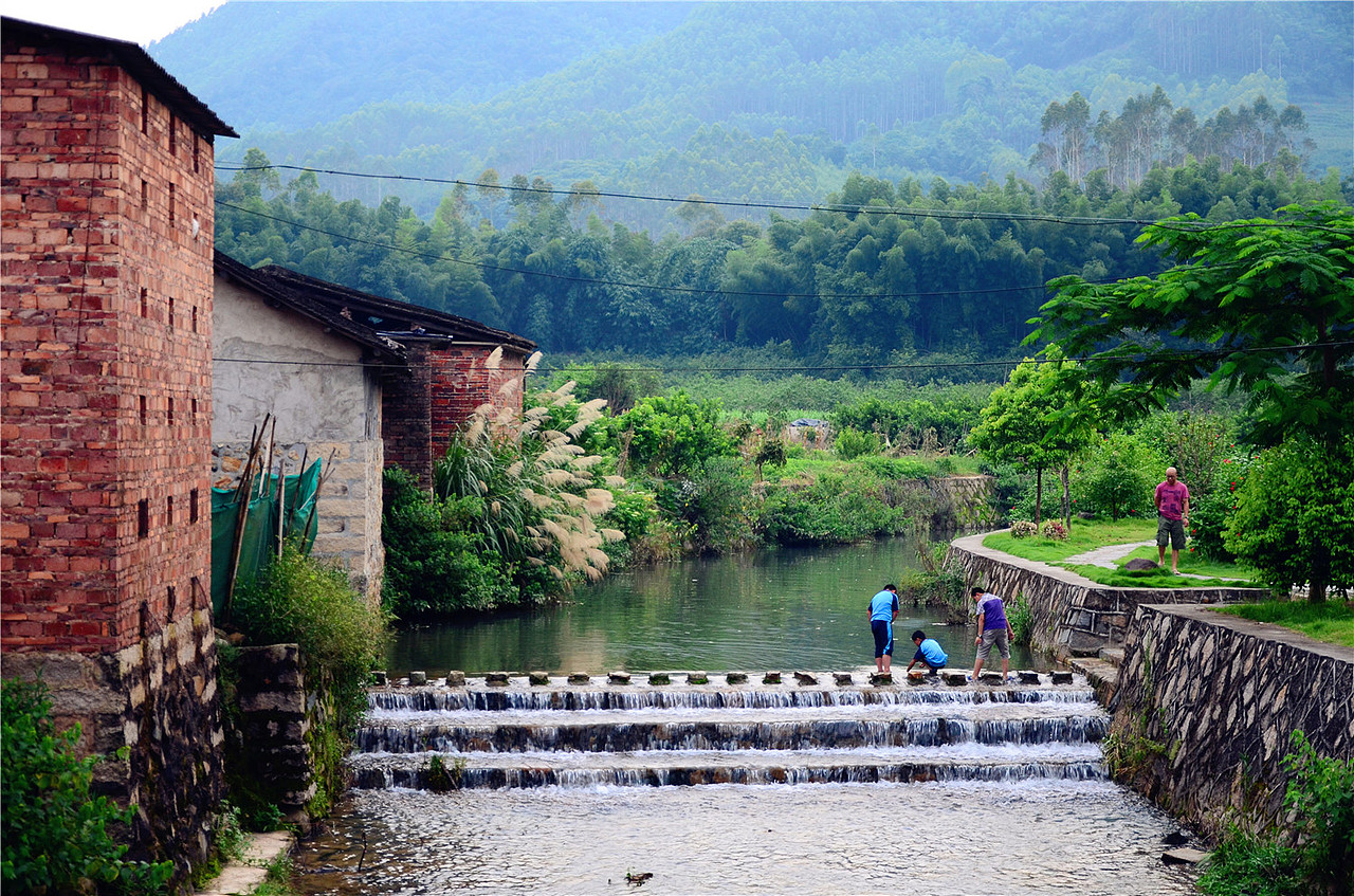 【 山 重 时 光 】