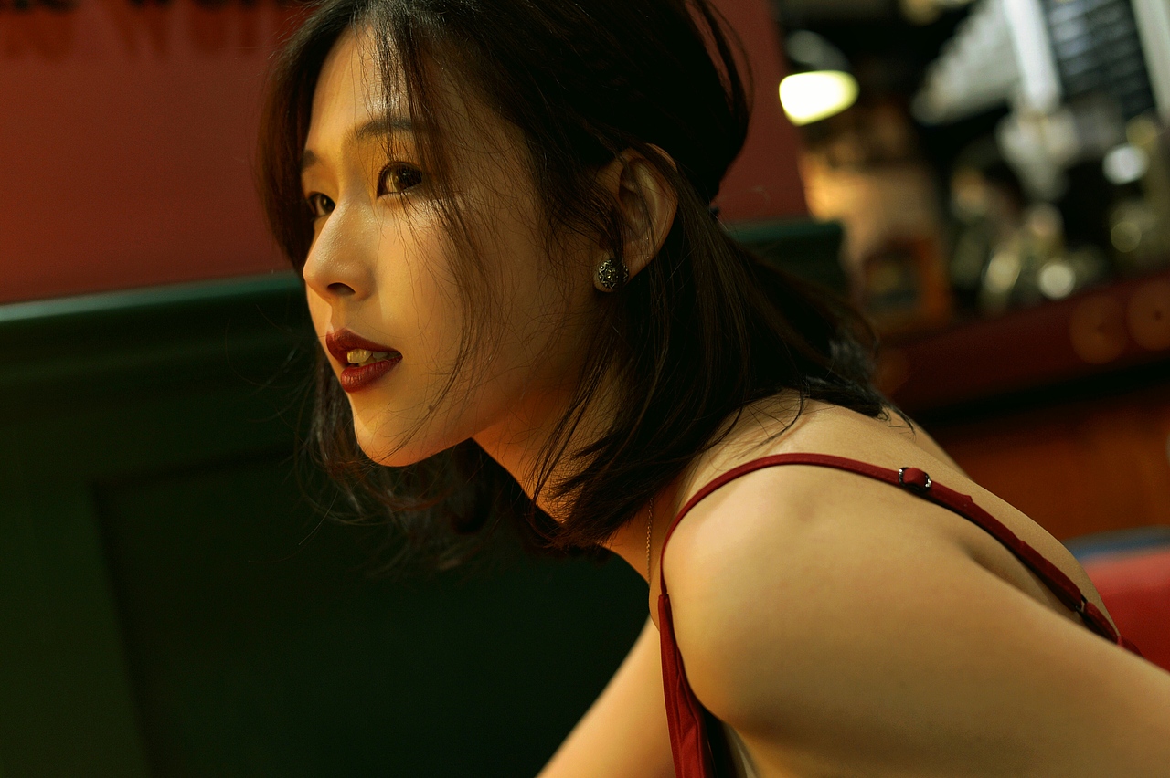 Bottom Of The Deep Blue Sea（图ZMTE1MDE5MjQw） - 人像摄影 - 站酷设计师20岁老大爷原创素材 - 站酷ZCOOL