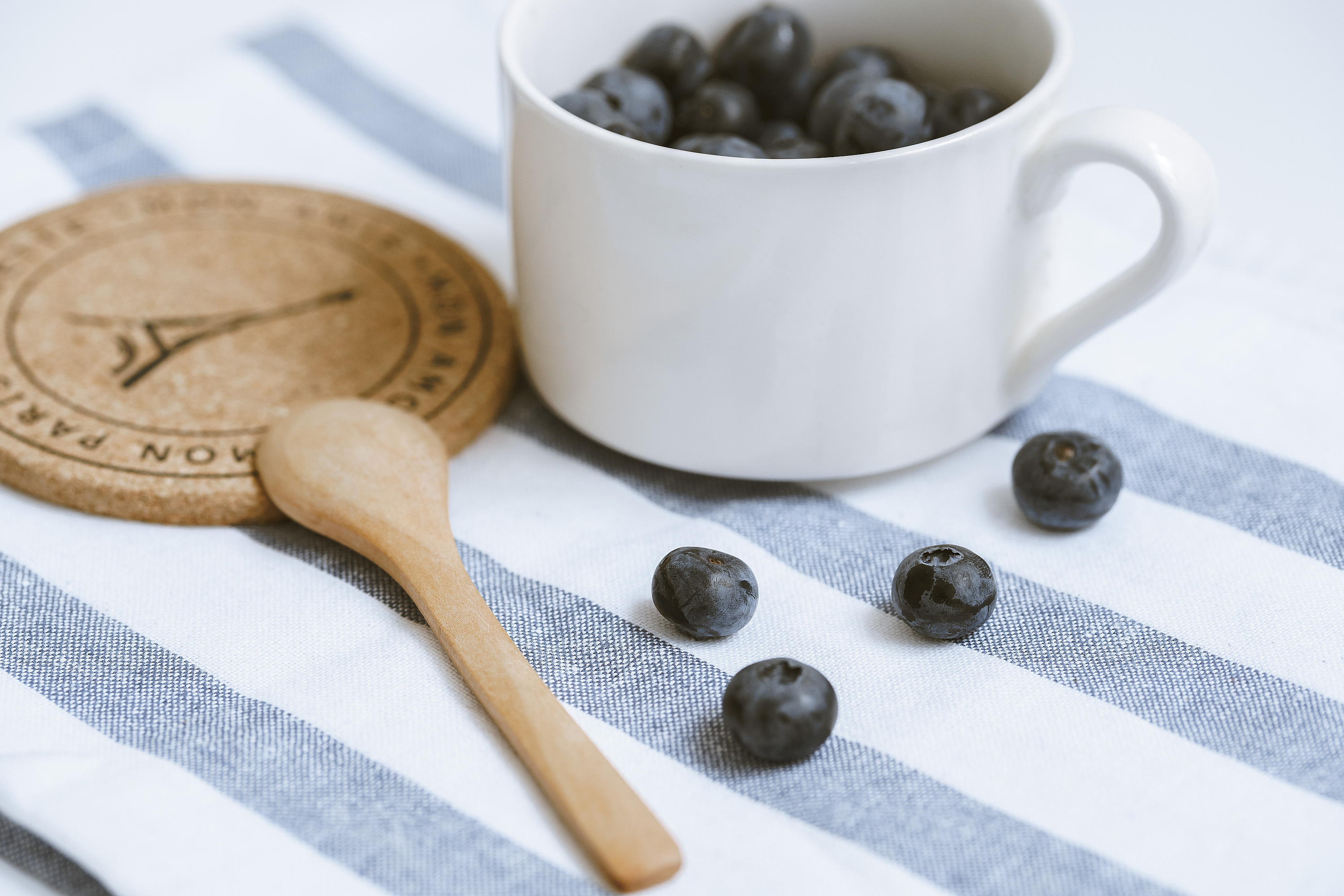 这是第二组极简练习照片,蓝莓版|摄影|静物|rex陆路 - 原创作品