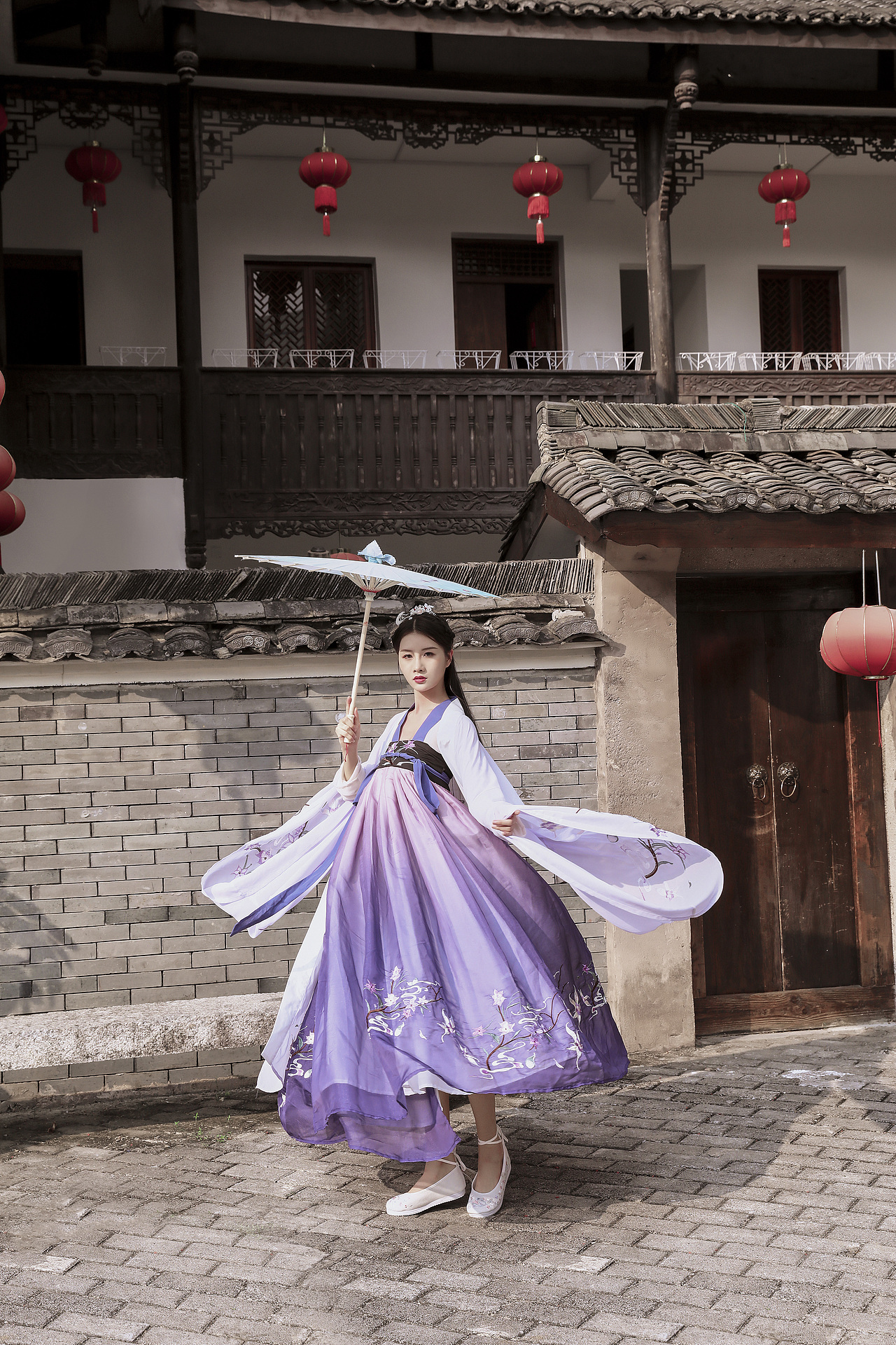 清绫-春江秋月汉服（图ZMTc5NzE5ODI4） - 人像摄影 - 站酷设计师godnit原创素材 - 站酷ZCOOL