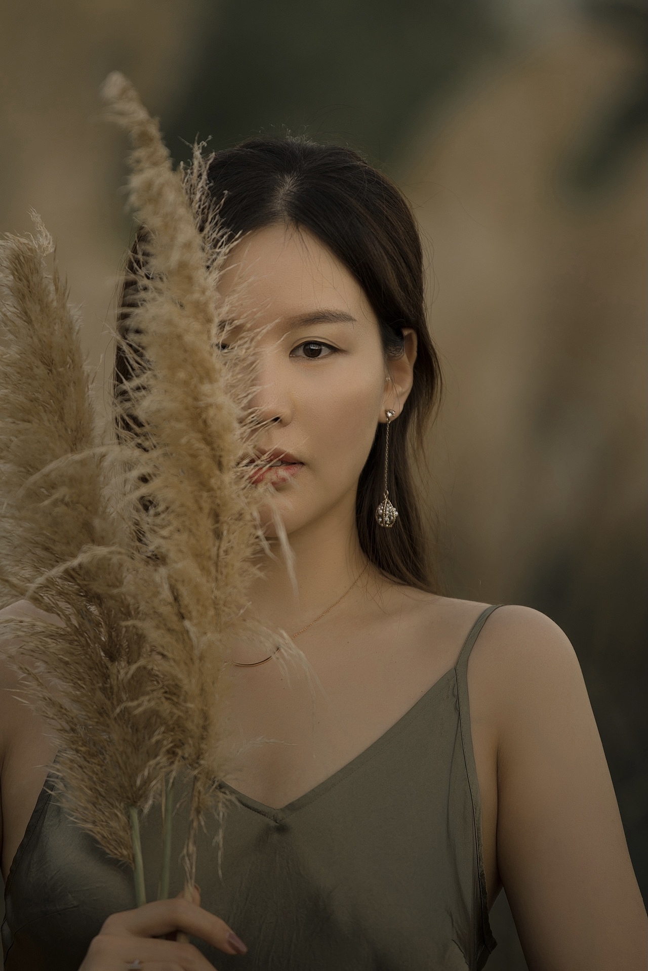 芦苇（图ZMjczNjA5MDQ4） - 人像摄影 - 站酷设计师翁谷粒原创素材 - 站酷ZCOOL