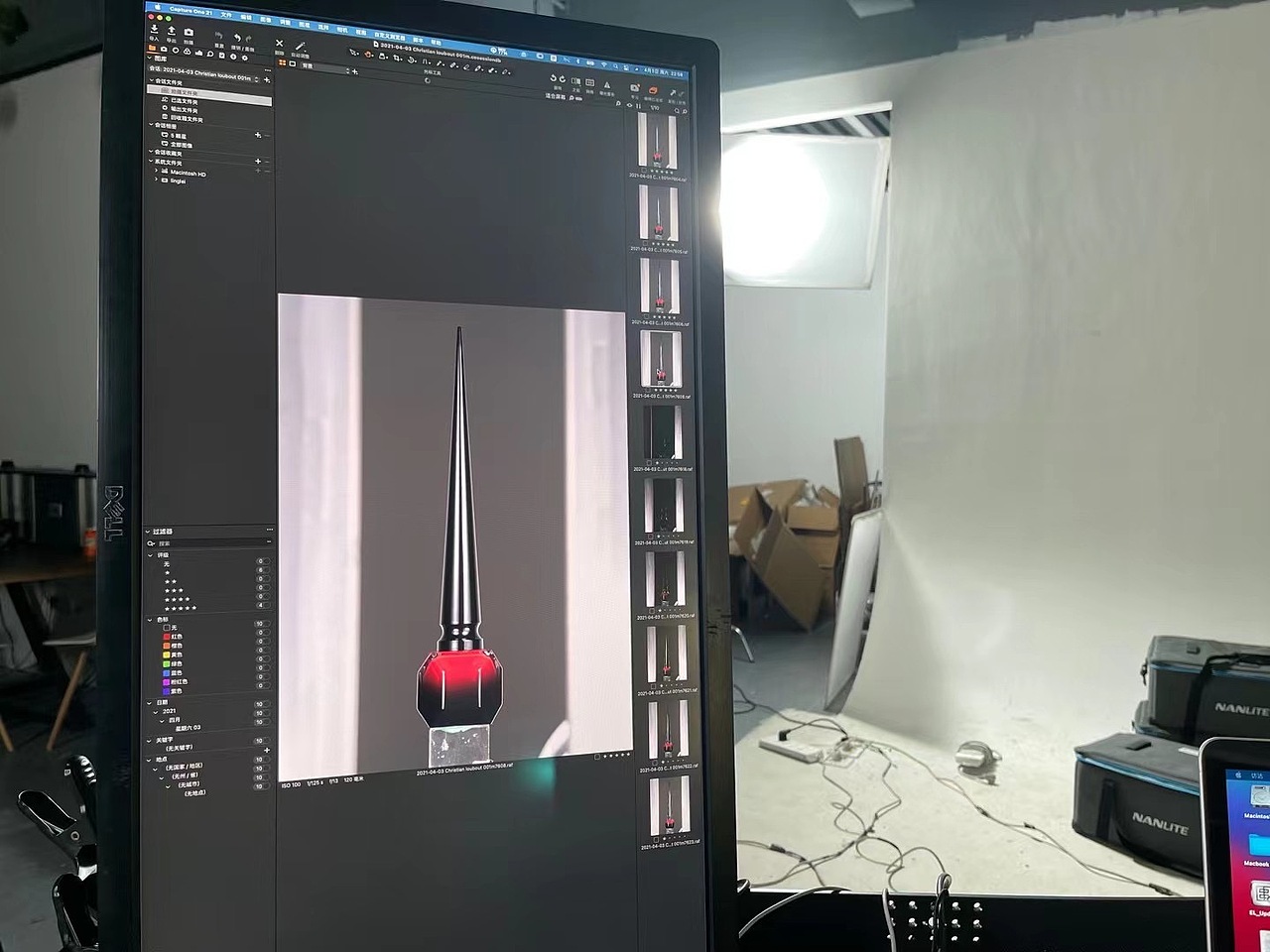 如何拍对称物体——Christian Loubout指甲油创意拍摄