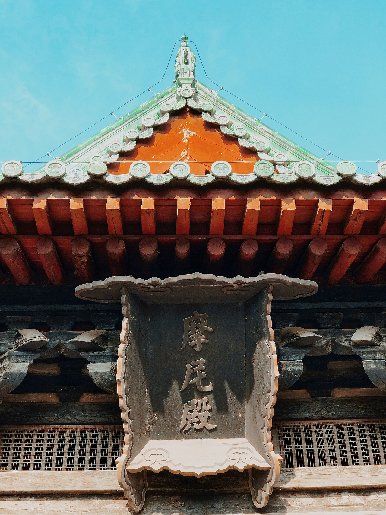 隆兴寺的光与影