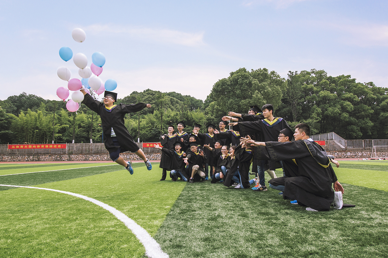 毕业 . 飞（图ZOTgzMzQ3NTY=） - 人像摄影 - 站酷设计师lottehang原创素材 - 站酷ZCOOL