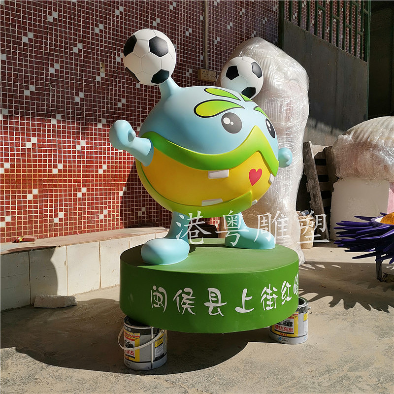 定制幼儿园开业玻璃钢足球运动主题雕塑树脂校园摆件