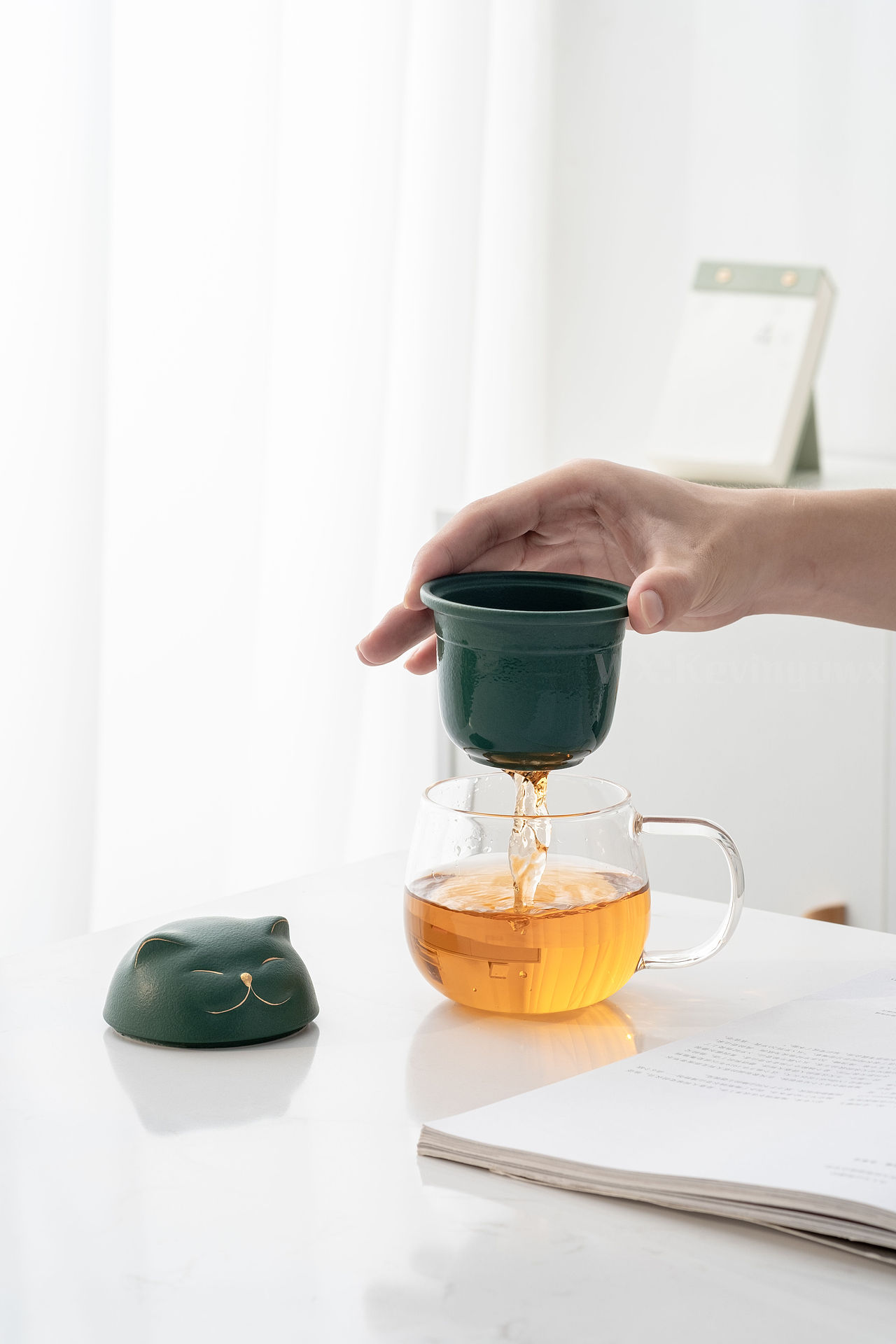 玻璃办公杯/萌猫办公杯/现代简约风/茶具/电商摄影拍摄（图ZMjU4MzU3MzUy） - 产品摄影 - 站酷设计师摄影师_渡口原创素材 - 站酷ZCOOL