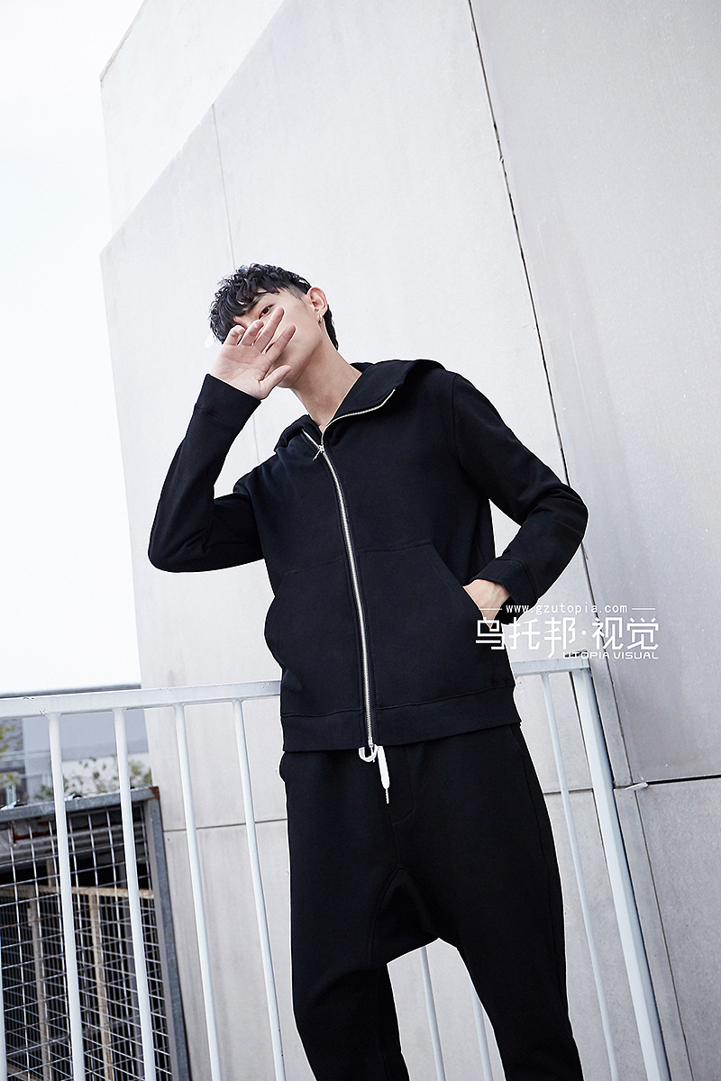 潮牌男装拍摄 黑白调（图ZMTI2ODI3MDMy） - 时尚/艺术摄影 - 站酷设计师乌托邦视觉原创素材 - 站酷ZCOOL