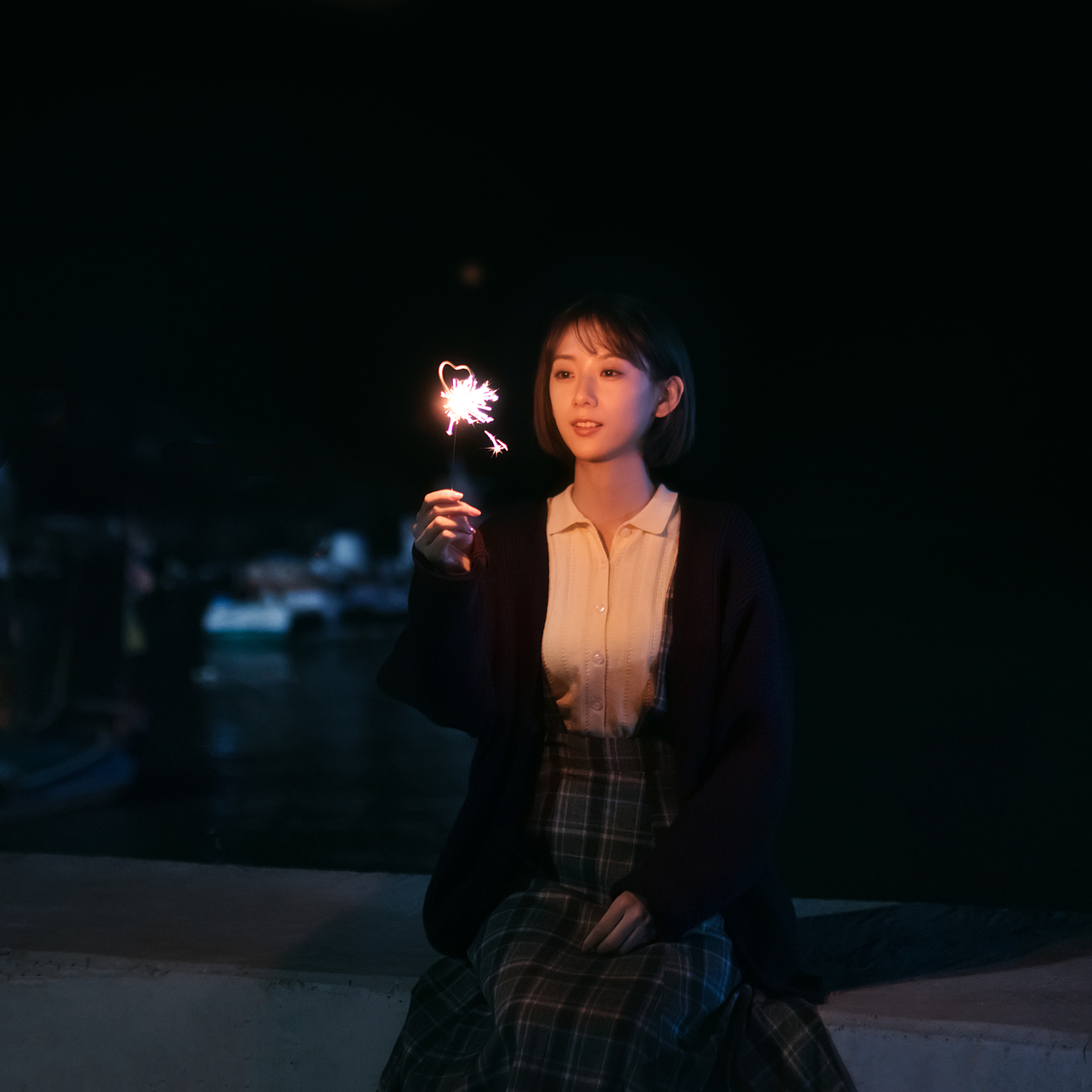 东极 夜（图ZMTU0MzgwNzc2） - 人像摄影 - 站酷设计师荒山渡原创素材 - 站酷ZCOOL