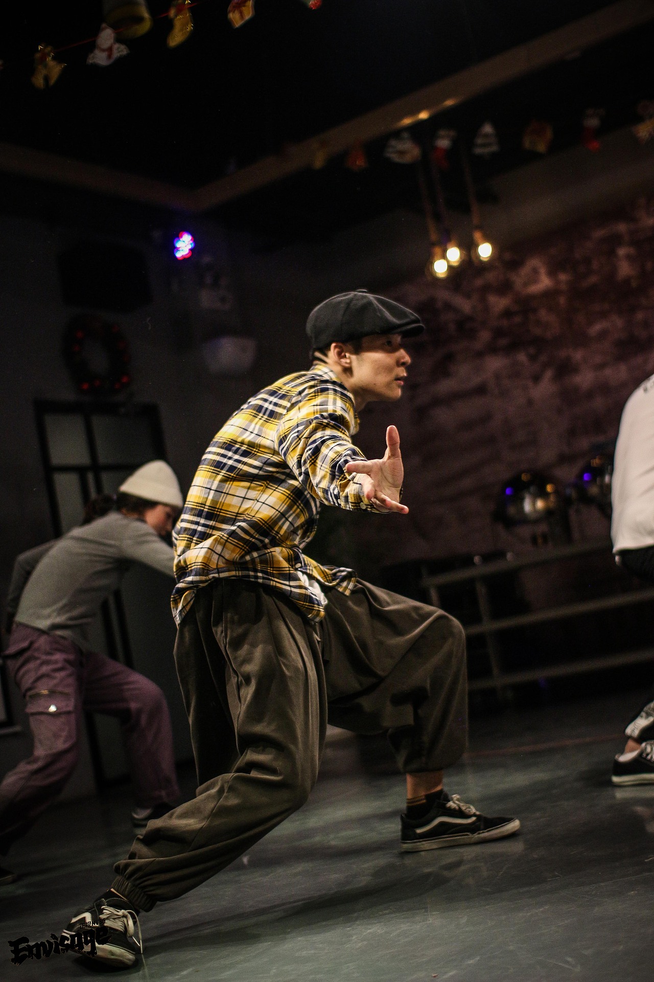 照片发上来700d   sigma30 手动对焦grooving night 街舞party&团队