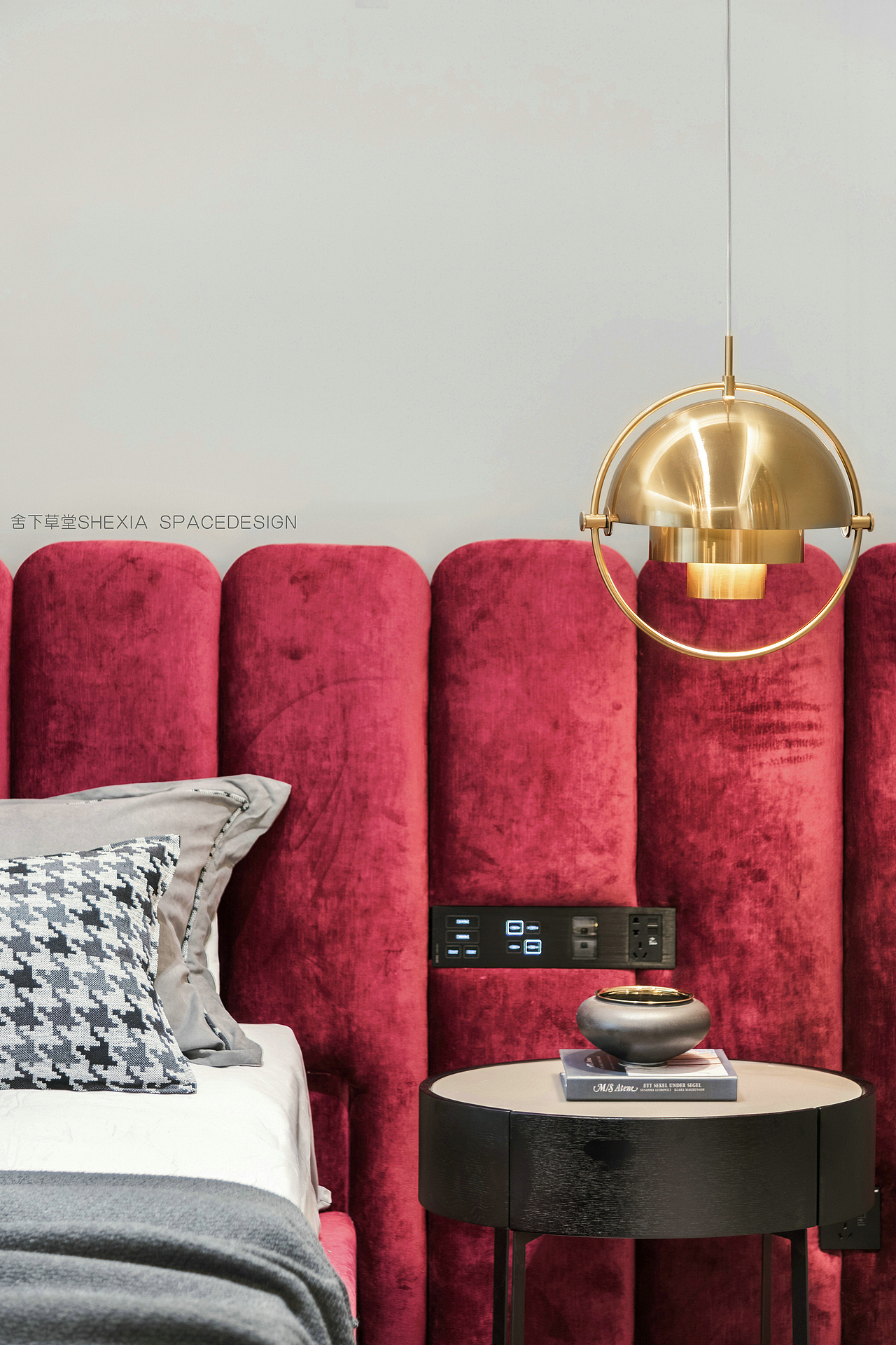 【宁洁设计作品 | 一半冷艳 · 一半迷红 】（图ZMTg0MDUwMTIw） - 家装设计 - 站酷设计师舍下草堂原创素材 - 站酷ZCOOL