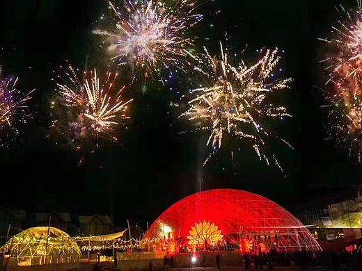 酒店帐篷与音乐节结合  一起陶冶音乐的情操