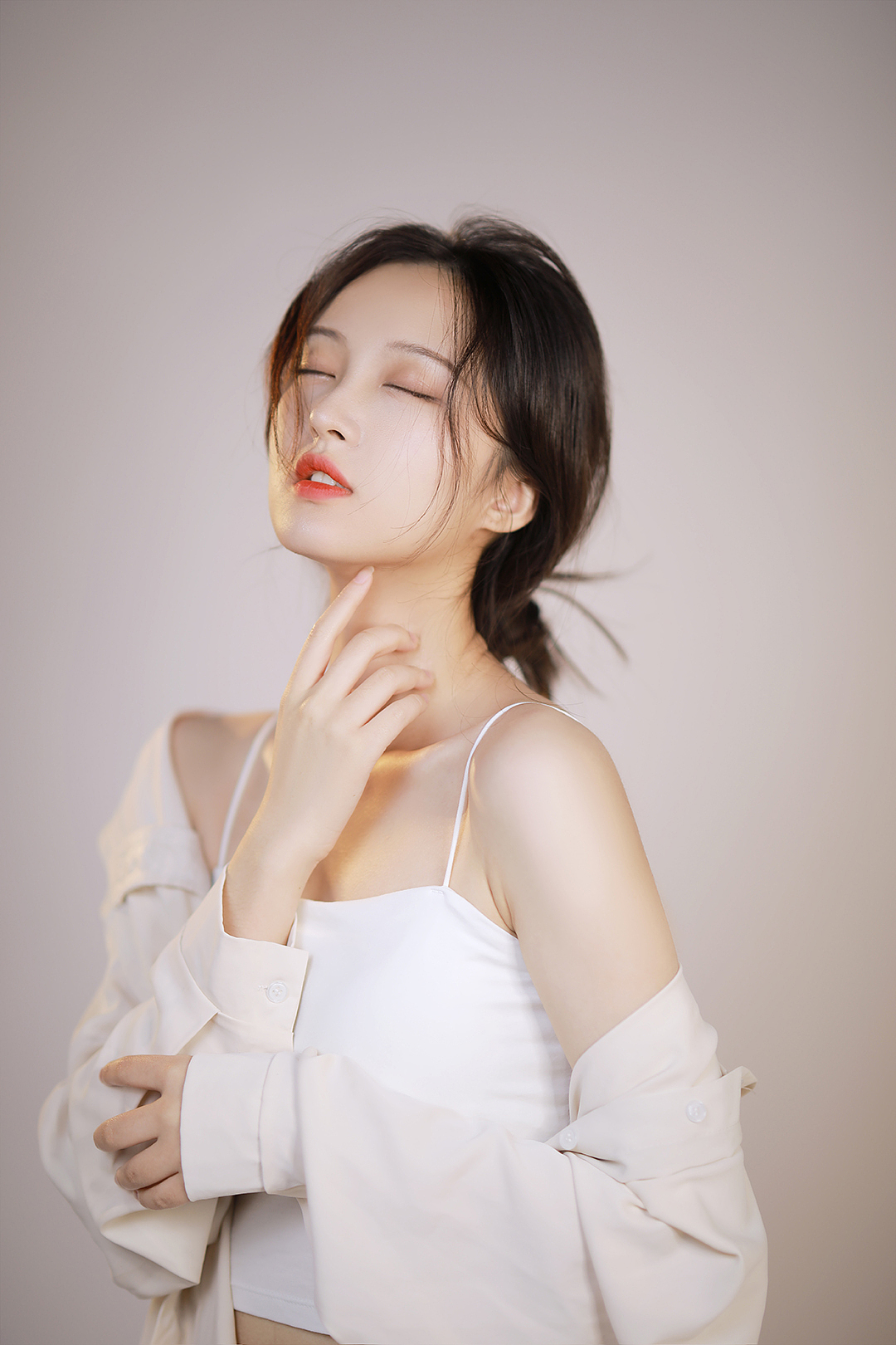 更多好看的摄影作品144人像268人物5棚拍人像0添加表情喜欢ta的作品吗