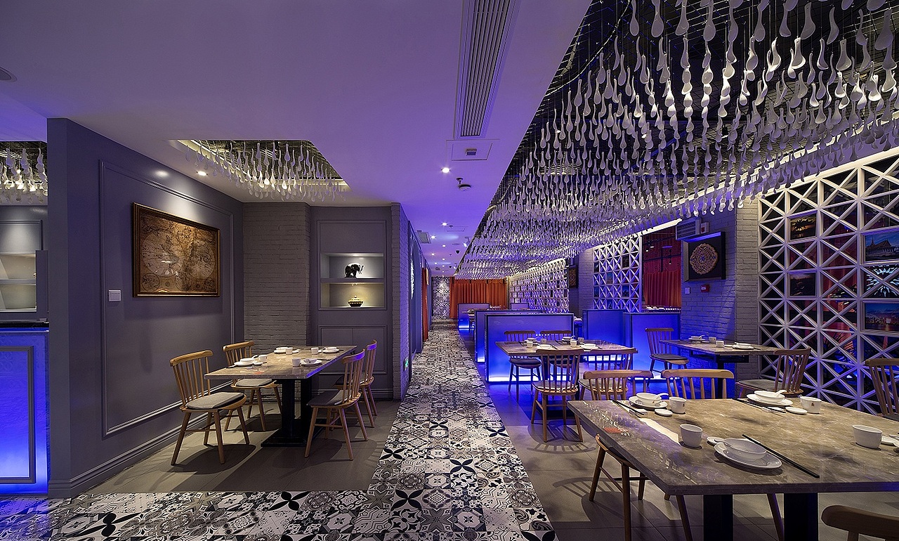 成都海鲜主题餐厅装修设计【带你畅游蔚蓝的海鲜餐厅】